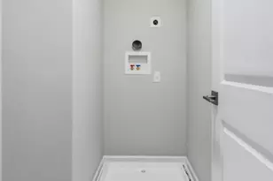 1020 N Eden St, Baltimore, MD 21205 - Photo 22