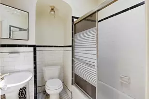 916 E 36th St, Baltimore, MD 21218 - Photo 28