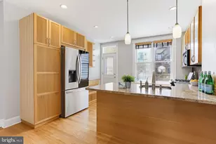 204 S East Ave, Baltimore, MD 21224 - Photo 10