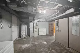 225 N Edgewood St, Baltimore, MD 21229 - Photo 26