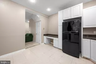 3527 Falls Rd, Baltimore, MD 21211 - Photo 10
