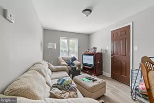 2405 Barclay St, Baltimore, MD 21218 - Photo 4