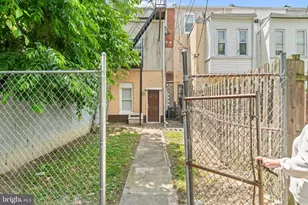2405 Barclay St, Baltimore, MD 21218 - Photo 24