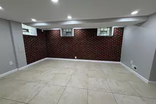 4331 Brehms Ln, Baltimore, MD 21206 - Photo 12