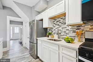 2917 Baker St, Baltimore, MD 21216 - Photo 12