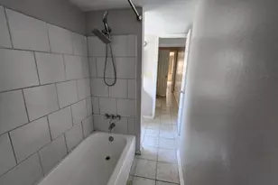 605 S Bradford St, Baltimore, MD 21224 - Photo 12