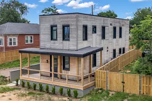 1129 Monroe Cir, Baltimore, MD 21225 - Photo 1