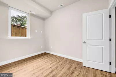 1129 Monroe Circle, Baltimore, MD 21225 - Photo 12