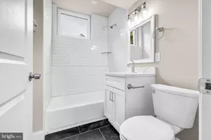 1129 Monroe Cir, Baltimore, MD 21225 - Photo 10
