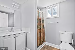 1015 Lyndhurst St, Baltimore, MD 21229 - Photo 30