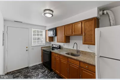1225 E Chase Street, Baltimore, MD 21202 - Photo 10