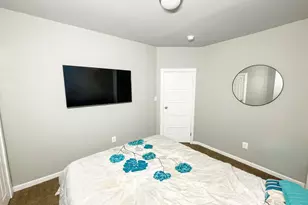 11 N Hilton St, Baltimore, MD 21229 - Photo 14