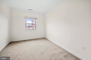 123 W Barre Street W, Baltimore, MD 21201 - Photo 16