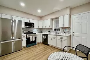 2317 E Fayette St, Baltimore, MD 21224 - Photo 10