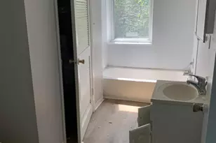805 N Carey St, Baltimore, MD 21217 - Photo 4