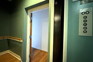 104 W Madison St, Baltimore, MD 21201 - Photo 16