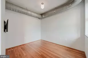 104 W Madison St, Baltimore, MD 21201 - Photo 26