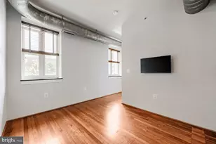 104 W Madison St, Baltimore, MD 21201 - Photo 22