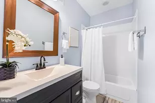 2806 E Fairmount Ave, Baltimore, MD 21224 - Photo 10