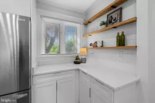 516 E 39th St, Baltimore, MD 21218 - Photo 18