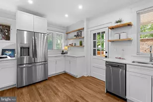 516 E 39th St, Baltimore, MD 21218 - Photo 16