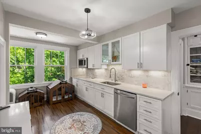 300 Goodwood Gardens, Baltimore, MD 21210 - Photo 32