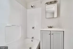235 N Luzerne Ave N, Baltimore, MD 21224 - Photo 10