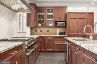 210 Northfield Place, Baltimore, MD 21210 - Photo 24
