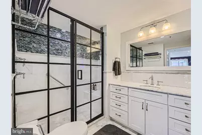 250 President Street #211, Baltimore, MD 21202 - Photo 42