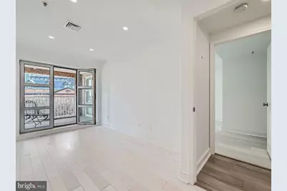 250 President Street #211, Baltimore, MD 21202 - Photo 32