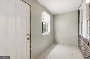 821 Pontiac, Baltimore, MD 21225 - Photo 24
