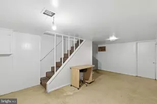 4005 Woodridge Rd, Baltimore, MD 21229 - Photo 16