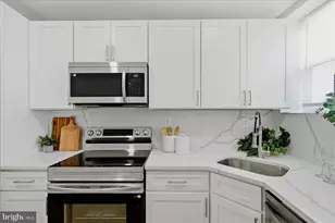 1527 E 29th St, Baltimore, MD 21218 - Photo 14
