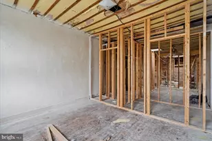 522 E 35th St, Baltimore, MD 21218 - Photo 16