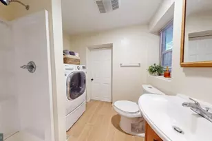 2431 Calvert Street N, Baltimore, MD 21218 - Photo 28