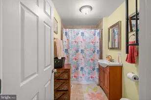 701 S Clinton St, Baltimore, MD 21224 - Photo 22