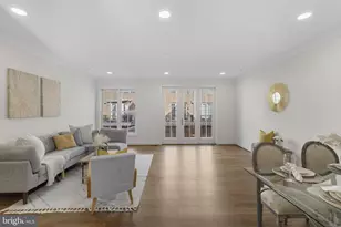 1256 Dockside Cir, Baltimore, MD 21224 - Photo 8