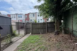 741 E 36th St, Baltimore, MD 21218 - Photo 18