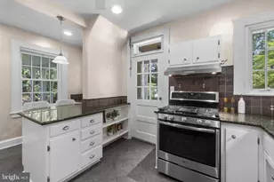 306 Broxton Rd, Baltimore, MD 21212 - Photo 16