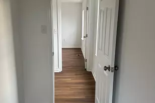 141 S Augusta Ave, Baltimore, MD 21229 - Photo 28
