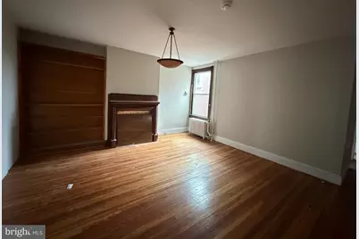 2829 N Calvert Street N, Baltimore, MD 21218 - Photo 8
