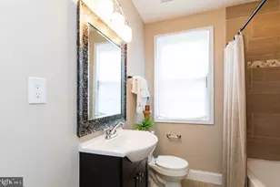 1523 Lochwood Rd, Baltimore, MD 21218 - Photo 2