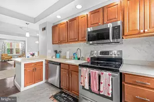 2831 Lake Ave, Baltimore, MD 21213 - Photo 10