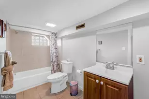 2831 Lake Ave, Baltimore, MD 21213 - Photo 20