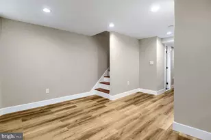 2542 Oswego Ave, Baltimore, MD 21215 - Photo 10