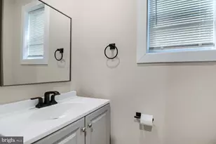 2542 Oswego Ave, Baltimore, MD 21215 - Photo 18