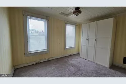 925 S Clinton Street S, Baltimore, MD 21224 - Photo 14