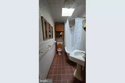 925 S Clinton Street S, Baltimore, MD 21224 - Photo 16