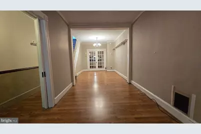 925 S Clinton Street S, Baltimore, MD 21224 - Photo 8