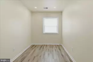 16 S Mt Olivet Ln, Baltimore, MD 21229 - Photo 16